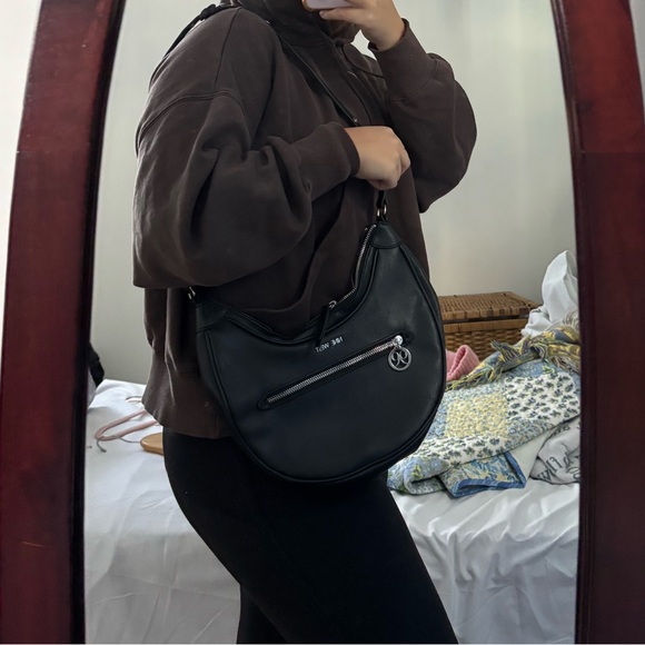 Black faux leather shoulder bag purse - Picture 3 of 6